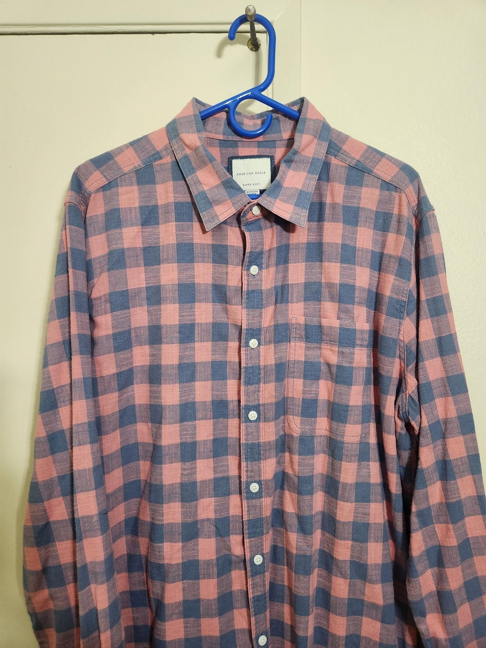 American Eagle Men’s Pink and Blue Plaid Button-Up Shirt